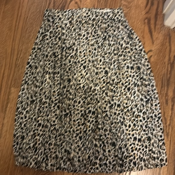 Leopard Pleated Skirt - Picture 2 of 6
